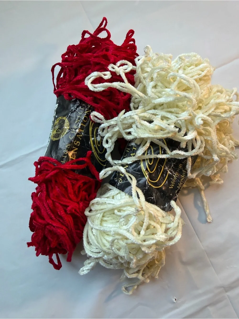 ✨ DISCONTINUED VINTAGE LION CHENILLE SENSATIONS YARN LOT